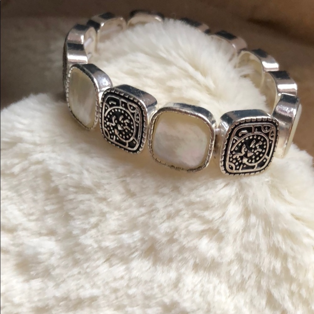 Fashion bracelet